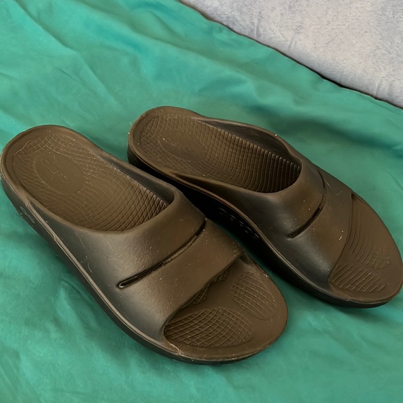 OOFOS Shoes Oofos Slides Sandals Black Size Womens 8 Worn One Time Poshmark